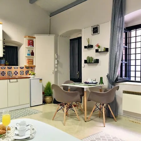 Charming Venetian Town House In The Old Town Of Corfu *